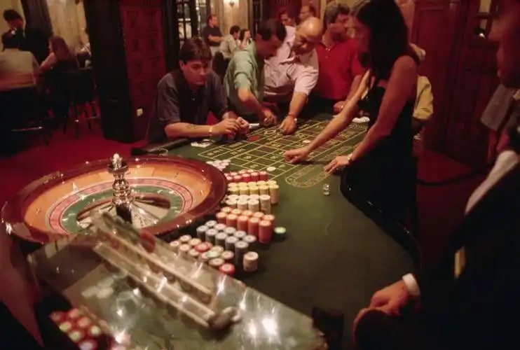 Mainkan slot, live-dealer tables, dan pasar olahraga setelah verifikasi KYC selesai. permainan live casino dan slot musang 4d